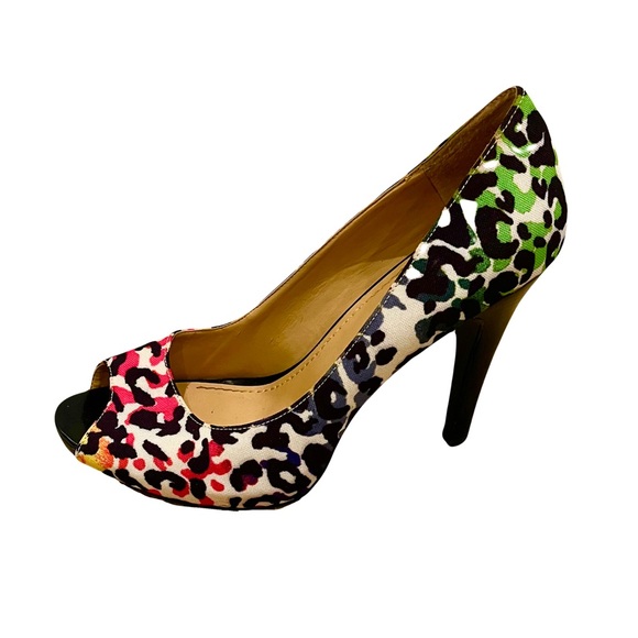 Nine West Rainbow Cheetah print pumps - Picture 2 of 5